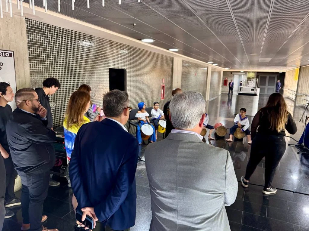 El Sistema y Dividendo Voluntario para la Comunidad