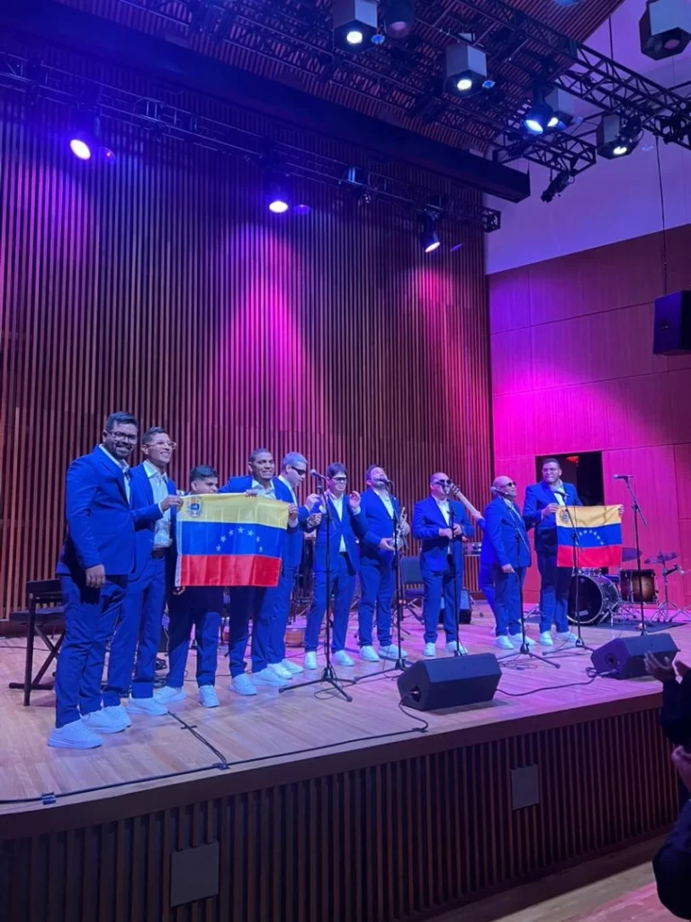 Lara Somos llevó el ritmo venezolano al congreso “Promesas de la Música” en Toronto