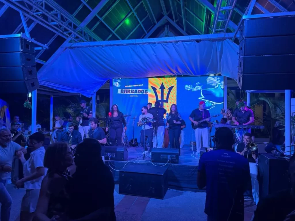 -Soca, salsa y merengue de la Orquesta Latinocaribeña Simón Bolívar para Barbados