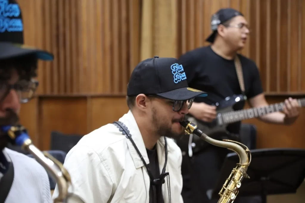 Quebrada Honda presenta un viaje desde el clasicismo hasta el funk moderno