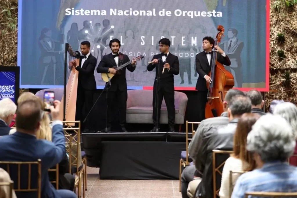 Nestlé Venezuela y El Sistema impulsan la educación musical en el marco de los 85 años de Savoy