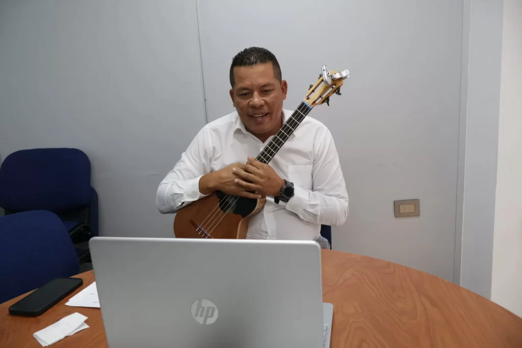Más de 800 participantes asistieron a los encuentros a través de la plataforma Zoom. Se conectaron desde todos los núcleos participantes del Programa Nuevos Integrantes de El Sistema (NIS), el Programa de Iniciación Musical (PIM), el Programa Simón Bolívar (PSB) y el Programa Alma Llanera (PALL)